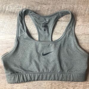 Nike Pro Dri-Fit Sports Bra in Grey Size M